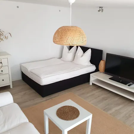 Lindenhof, Zentrumsnah Mit Terrasse Und Grillmoeglichkeit Hébergement de vacances Magdebourg